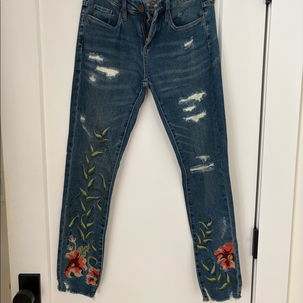 Blank nyc floral embroidered skinny jeans size 26
